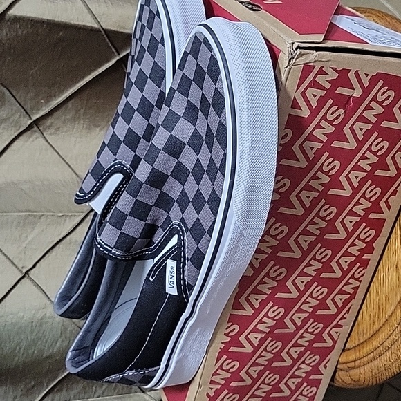 NWT- Vans Unisex ‘Classic’ Checkerboard Slip On - Picture 2 of 7